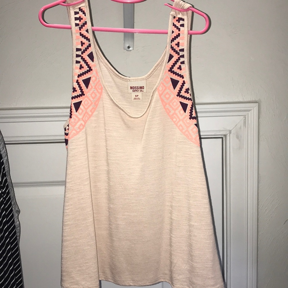 Cute tank top!